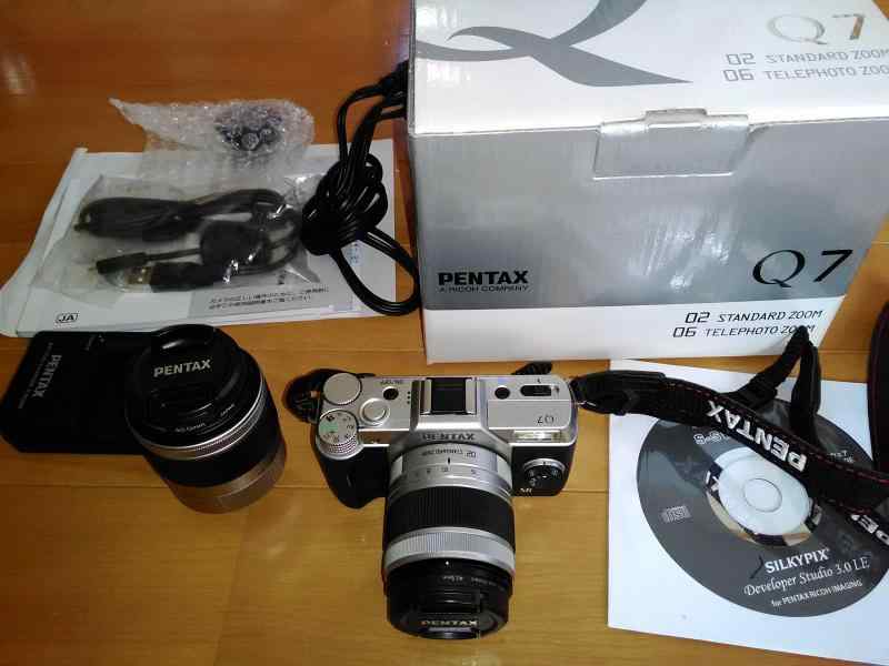 【中古】PENTAX 銀鏡受け答え一眼 Q7 ダブルズームキット [判定基準望遠レンズ 02 STANDARD ZOOM ・望遠望遠レンズ 06 TELEPHOTO ZOOM] しろがね色 Q7 SILVER WZOOM KIT 11533