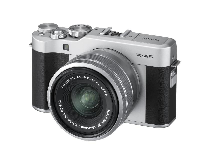 【中古】富士フイルム(FUJIFILM) 鏡鑑受け答え一眼写真機 X-A5水晶体一揃いの道具 しろがね色 X-A5LK-S