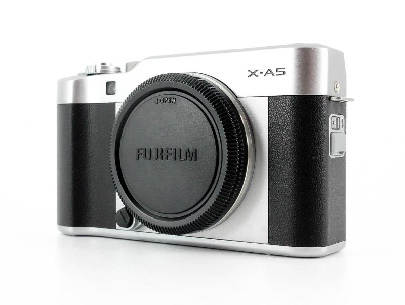 【中古】 FUJIFILM ミラーレス一眼 X-A5シルバー X-A5-S 当店保証30日間 人気 ミラーレス 一眼レフ 交換レンズ カメラ 40,625円