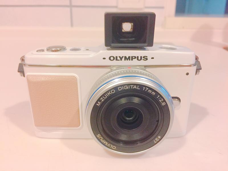 【中古】OLYMPUS 鏡鑑受け答え一眼 E-P1 ツインレンズキット 白いこと E-P1 TKIT-WHT