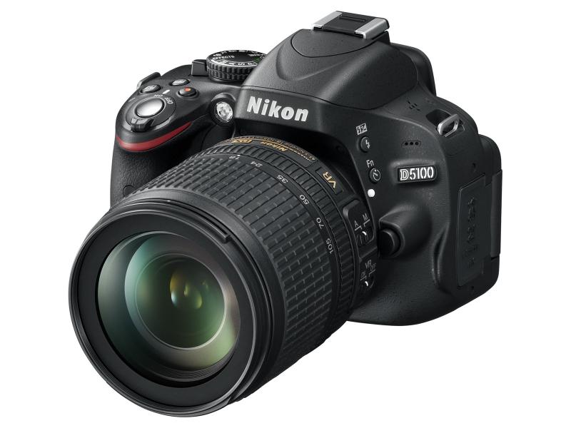 【中古】Nikon デジタル一眼二眼レフ写真機 D5100 18-105VR 水晶体一揃いの道具
