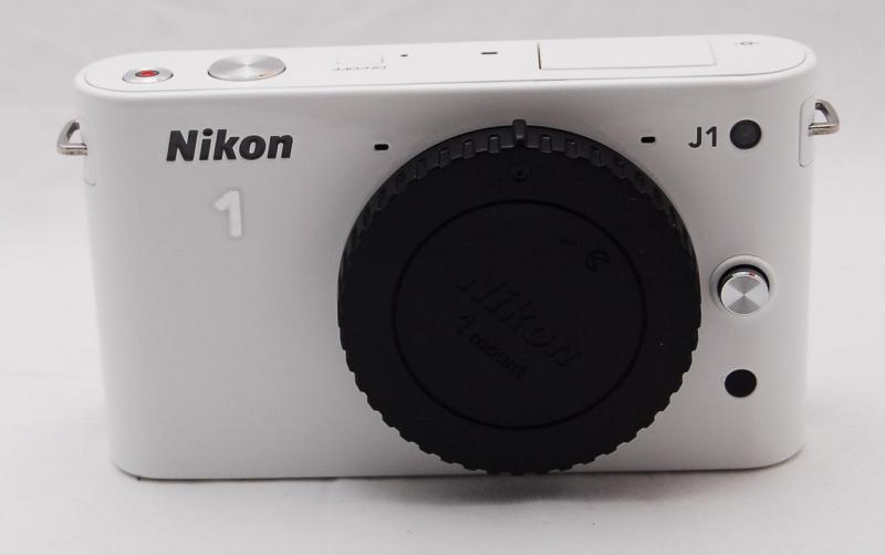 【中古】Nikon ミラーレス一眼カメラ Nikon 1 (ニコンワン) J1 (ジェイワン) 標準ズームレンズキット ホワイトN1 J1HLK WH