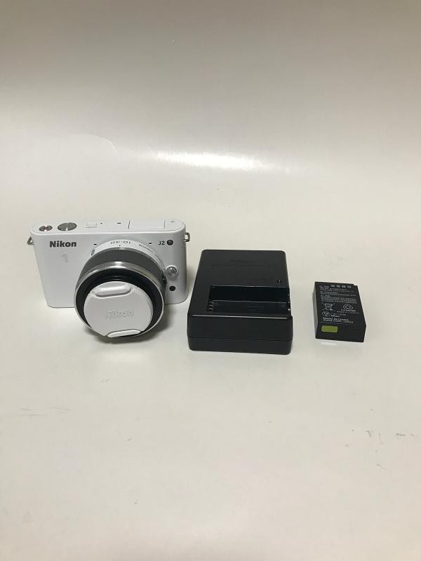 【中古】Nikon 鏡鑑受け答え一眼写真機 Nikon 1 (ニコン壱) J2 標準尺度望遠レンズ一揃いの道具 白いこと N1J2HLKWH