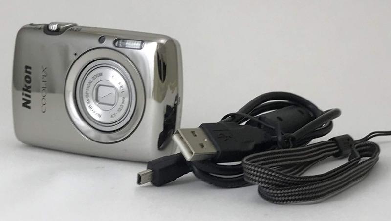 【中古】Nikon デジタルカメラ COOLPIX S01 超小型ボディー タッチパネル液晶 ミラーシルバー S01SL