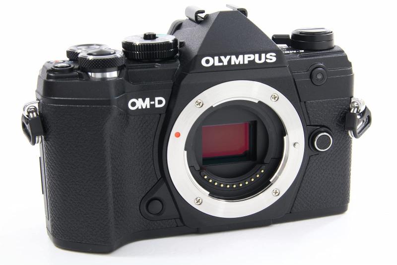 【中古】OLYMPUS ミラーレス一眼カメラ OM-D E-M1 MarkIII ボディー ブラック