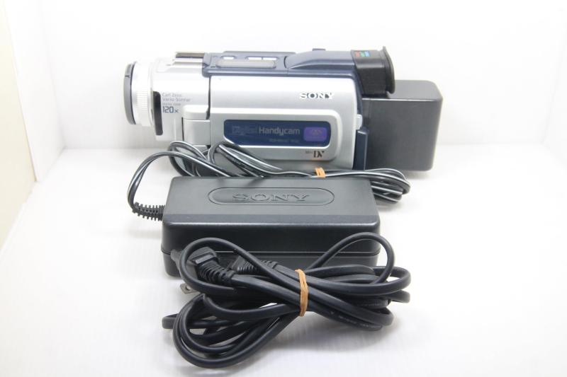 【中古】ソニー DCR-TRV107K デジタルビデオカメラレコーダー ハンデカム ミニDV 写真機 一眼一眼レフ 銀鏡受け答え 水晶体 中古 一般受け おすすめ 高画質