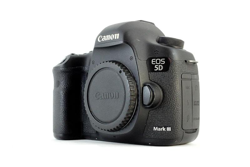 【中古】Canon デジタル一眼二眼レフ写真機 EOS 5D Mark III 上半身 EOS5DMK3