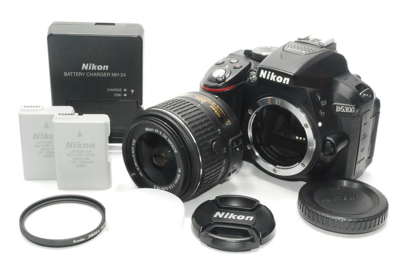 【中古】Nikon デジタル一眼二眼レフ写真機 D5300 18-55粍 VR II 水晶体一揃いの道具 黒いこと 2400万絵素 3.2型液晶 D5300LK18-55VR2BK