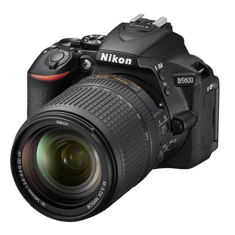 【中古】Nikon デジタル一眼レフカメラ D5600 18-140 VR レンズキット ブラック D5600LK18-140BK|カメラFanks-PROShop2nd店