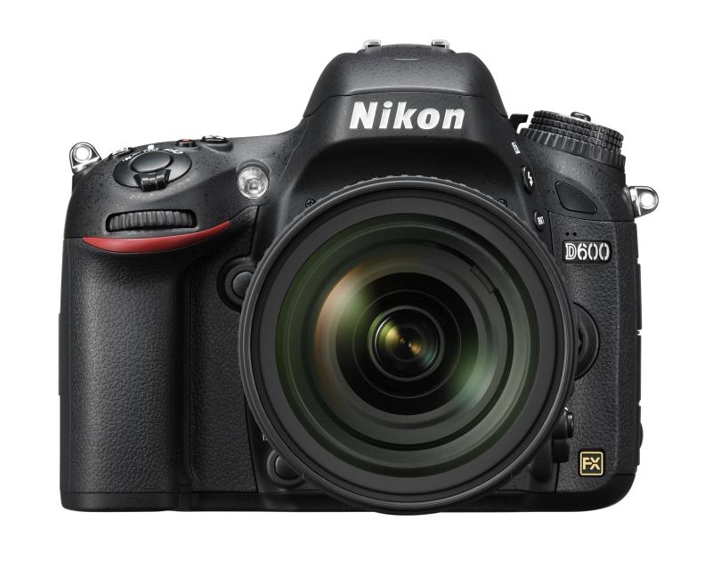 【中古】Nikon デジタル一眼二眼レフ写真機 D600 水晶体一揃いの道具 AF-S NIKKOR 24-85粍 f/3.5-4.5G ED VR嘱する D600LK24-85
