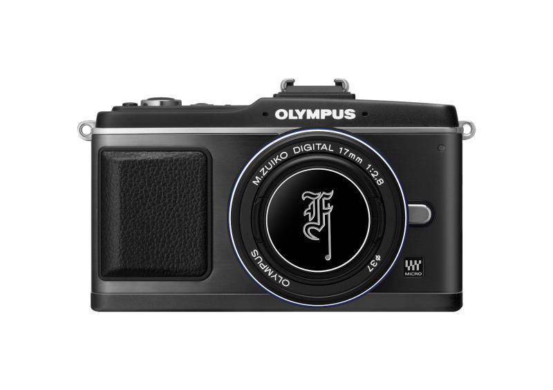 【中古】OLYMPUS マイクロ一眼 PEN E-P2 割り増し金一揃いの道具 黒いこと E-P2割り増し金一揃いの道具-BLK