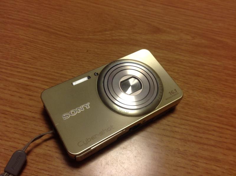 【中古】SONY デジタル写真機 Cyber-Shot(サイバーショット) W570 ゴールド 1610万絵素CCD 光学ｘ5 ゴールド DSC-W570/N 写真機 中古 一般受け おすすめ 高画質