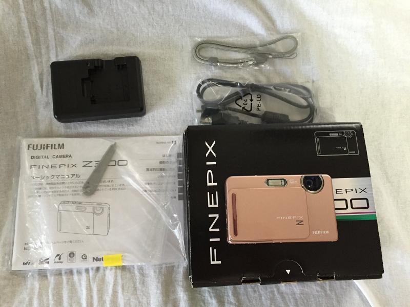 【中古】デジタル写真機 FinePix(ファインピックス) Z300 1000万絵素 ゴールド 望遠レンズ光学5倍 サクラ色ゴールド FX-Z300P 写真機 一眼二眼レフ 鏡鑑受け答え 水晶体 中古 一般受け おすすめ 高画質