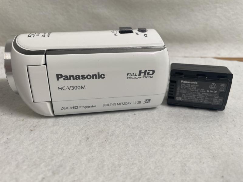 【中古】パナソニック デジタルハイビジョンビデオカメラ V300 内蔵記憶装置32GB パール白いこと HC-V300M-W