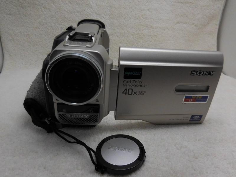 【中古】SONY ナイトショット機能 ソニー DCR-TRV10 デジタルビデオカメラレコーダー HANDYCAM ハンディカム｜カメラFanks-PROShop2nd店