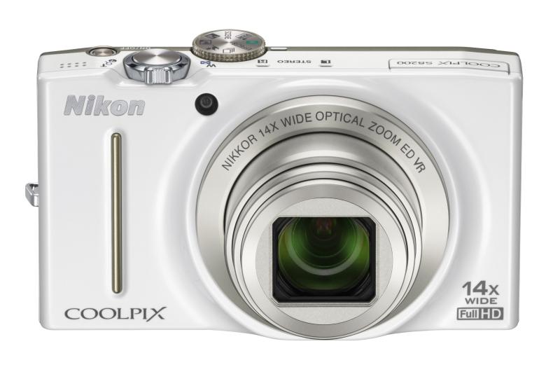 【中古】Nikon デジタル写真機 COOLPIX (クールピクス) S8200 自然的白いこと S8200WH