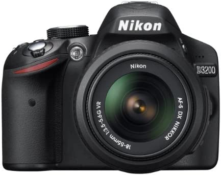 【中古】Nikon D3200 24.2 MP ブラック CMOS デジタル一眼レフ 18-55mm f/3.5-5.6 オートフォーカス-S DX VR NIKKOR ズームレンズ (ブラック) (旧モデル) カメラ 中古 人気 おすすめ 高画質