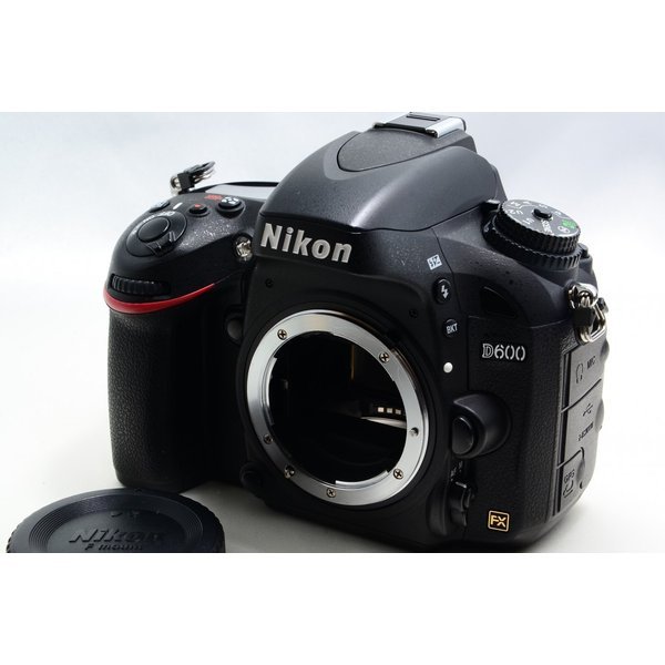 お1人様1点限り】 ニコン Nikon D600 ボディ 美品 一眼レフサブ機にも