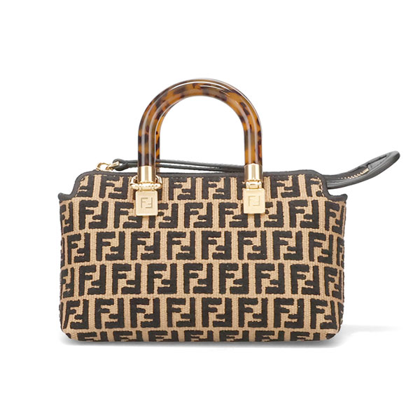 【美品】FENDI フェンディ ズッカ 2way ショルダーバッグ ヴァニティ FENDI フェンディ 2wayショルダー ズッカ バニティ ミニトランク