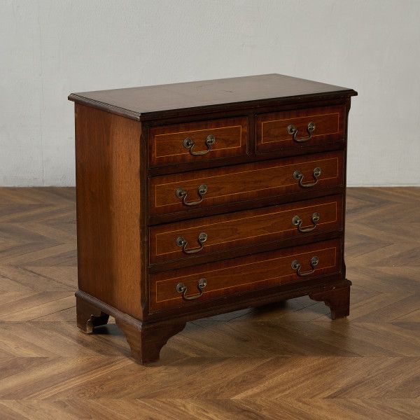 イギリス アンティーク オールドパイン無垢材 チェスト検ロイズペニーワイズカーフ イギリス アンティーク オールドパイン無垢材 チェスト検ロイズ