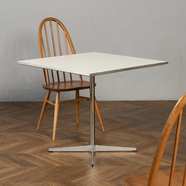 テーブル ラミネート天板 フリッツ・ハンセン Fritz Hansen 4star base スクエア A テーブル フリッツハンセン アルネ ヤコブセン オフィス 正方形 ダイニング 白 ホワイト 北欧 #97617|camori