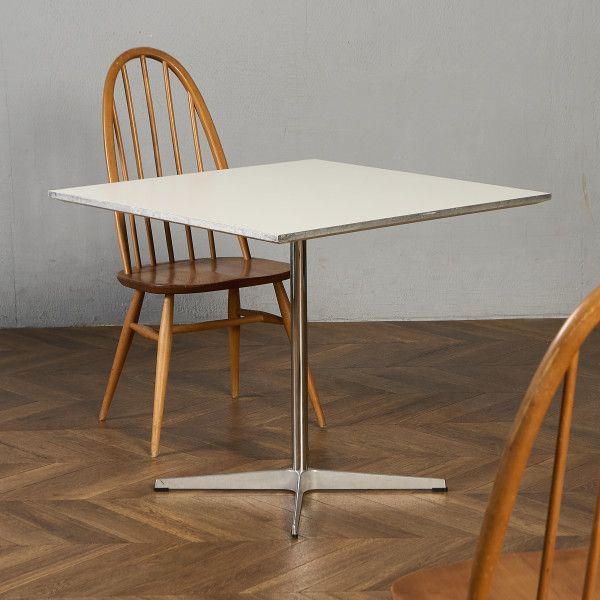 テーブル ラミネート天板 フリッツ・ハンセン Fritz Hansen 4star base スクエア A テーブル フリッツハンセン アルネ ヤコブセン オフィス 正方形 ダイニング 白 ホワイト 北欧 #97628|camori