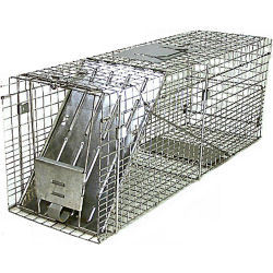 楽天市場 捕獲器 小動物 アニマルトラップ 35 1089 捕獲表示プレート付 箱わな 罠 捕獲器 おり 踏板 亜鉛メッキ 高耐久 銅線 野生動物 獣害 畑 アライグマ ハクビシン ファームエイジ Far夢 電気柵プロショップ Far夢