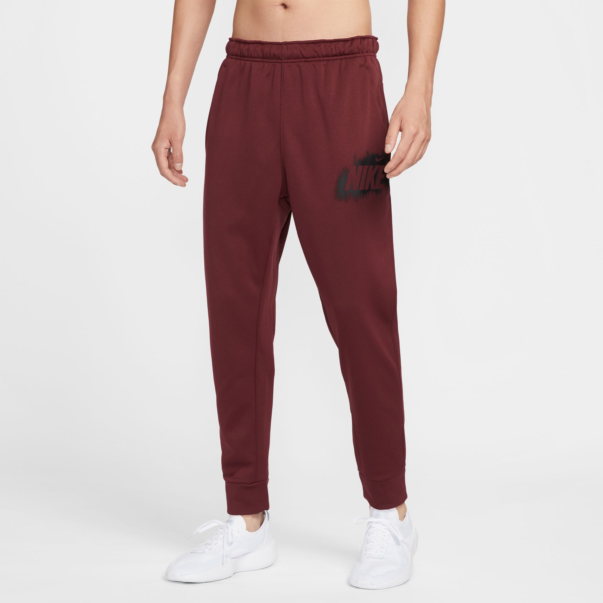 【特別価格】ナイキ(NIKE) ジョガー パンツ ASMNKTFFLEECEJOGGERGFX DARK TEAM RED(619) HV4066