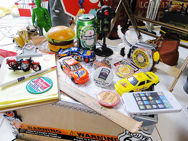 クーポン対象外 アメ車好きのためのモーター系缶バッジ ユノカル76 オイル缶 アメリカ雑貨 アメリカン雑貨 アメリカ 雑貨 カンバッジ ファッション 人気 缶バッチ オシャレ かわいい カンバッチ キッズ 子供 アルファベット 缶バッジ アメキャラ Tonna Com