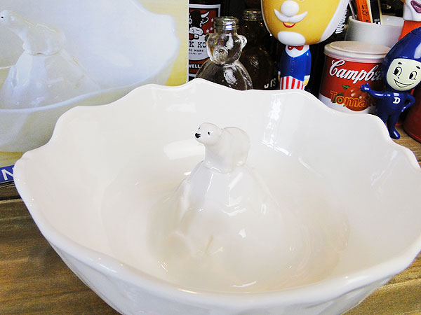 おっと！シロクマ出現…!?「北極のそうめん鉢」がかわいすぎて売り切れの嵐♩