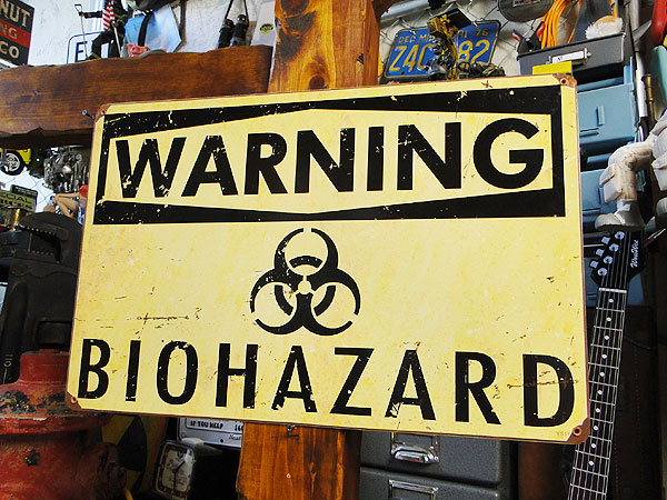 楽天市場】アメリカン雑貨 サインプレート ブリキ看板 BIOHAZARD