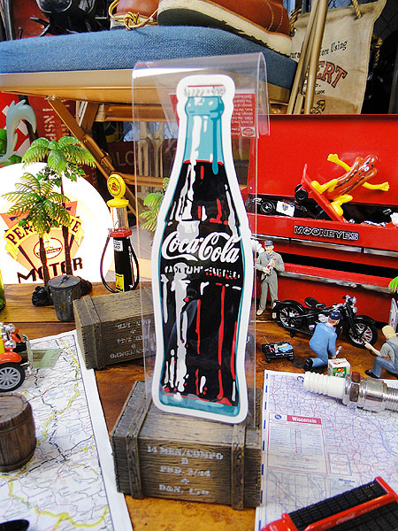 コカ コーラブランド アドバタイジングステッカー Cc Bs7 コカコーラグッズ 雑貨 グッズ ブランド Coca Cola アメリカ雑貨 アメリカン雑貨 スーツケース かわいい デカール シール オリジナル アルファベット ロゴ 本物 正規品 コーラ レトロ 満点の