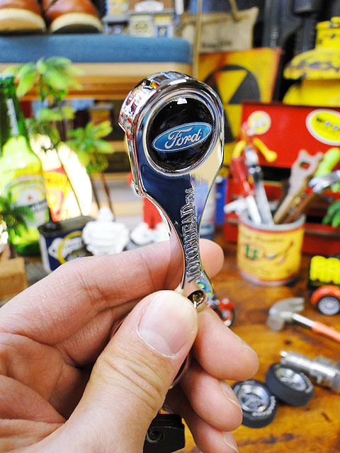 楽天市場 コンロッド型オープナー キーリング フォード アメリカ雑貨 アメリカン雑貨 アメリカ 雑貨 キーホルダー おしゃれ メンズ キーリング 鍵 人気のアメリカ雑貨屋 ブランド かわいい ファッション 小物 ロゴ 世田谷ベース アメリカ雑貨通販キャンディタワー
