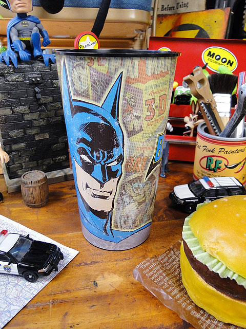 アメリカンヒーロー　パーティーカップ　バットマン画像