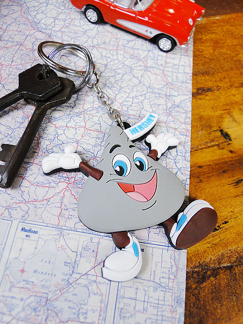 楽天市場 カンパニーキーチェーン ハーシーズ キスチョコ プレゼントにも最適 かわいいアメキャラで楽しくオシャレに演出 アメリカン雑貨 キーホルダー キーリング 鍵 人気のアメリカ雑貨屋 ブランド ファッション 小物 ロゴ アメリカ雑貨通販キャンディタワー