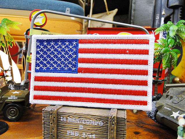 楽天市場】アメリカンバイカーズワッペン(AMERICAN FLAG BANNER EAGLE) 自分仕様だから愛着も強くなる!アメリカ雑貨屋 アメリカン雑貨 おしゃれ アルファベット エンブレム アメ雑貨 アイロン 手芸 クラフト パッチ 人気 刺繍 接着 カッコイイ ファッション ... 楽天市場】アメリカンバイカーズワッペン(AMERICAN FLAG BANNER EAGLE) 自分仕様だから愛着も強くなる!アメリカ雑貨屋 アメリカン雑貨 おしゃれ アルファベット エンブレム アメ雑貨 アイロン 手芸 クラフト パッチ 人気 刺繍 接着 カッコイイ ファッション ...