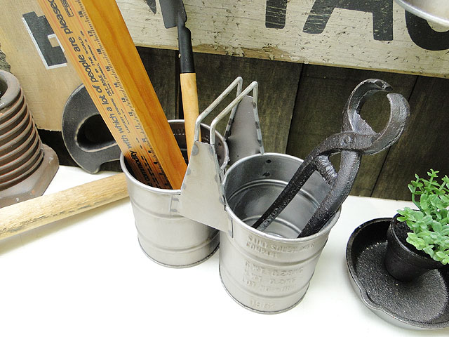 予約販売 ハンギング ドラム缶ポット 2連タイプ アメリカ雑貨 アメリカン雑貨 アメリカ 雑貨 フラワーポット グリーンポット 北欧 ナチュラル 鉢カバー 人気 プランターカバー プランター おしゃれ ガーデニング 壁掛け 男前インテリア Cmdb Md