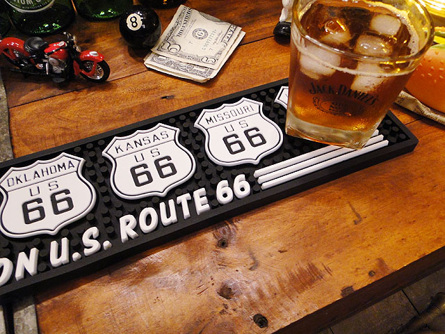 お気に入 バーマット ルート66 誰もが憧れる 夢の自宅ショットバーが完成 こだわり 本格派 パブグッズ アメリカ雑貨 生活雑貨 インテリア雑貨 かっこいい男の部屋 おしゃれ インテリア キッチン小物 開店祝い 父の日 ラバー ゴム製 Tonna Com