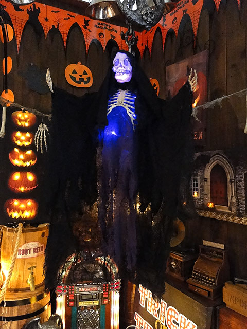 楽天市場 即納 在庫あり ライトアップ ハンギングリーパー ハロウィン グッズ 雑貨 飾り ディスプレイ ハロウィーン パーティー 装飾 オーナメント ルーム デコレーション アメリカ雑貨 アメリカン雑貨 インスタ映え ジャックオランタン アメリカ雑貨通販