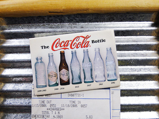 楽天市場 コカ コーラのマグネットシート ボトルヒストリー コカコーラグッズ 雑貨 グッズ ブランド Coca Cola アメリカ雑貨 アメリカン雑貨 ステーショナリー 文房具 磁石 おしゃれ アメリカ 雑貨 おもしろ 人気 アメリカ雑貨通販キャンディタワー