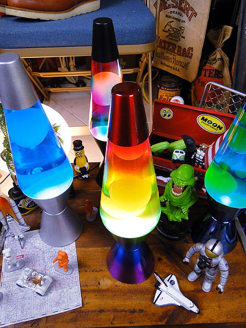 Lava Lamp社 ラバライト 正規品 ラバランプ （レインボー