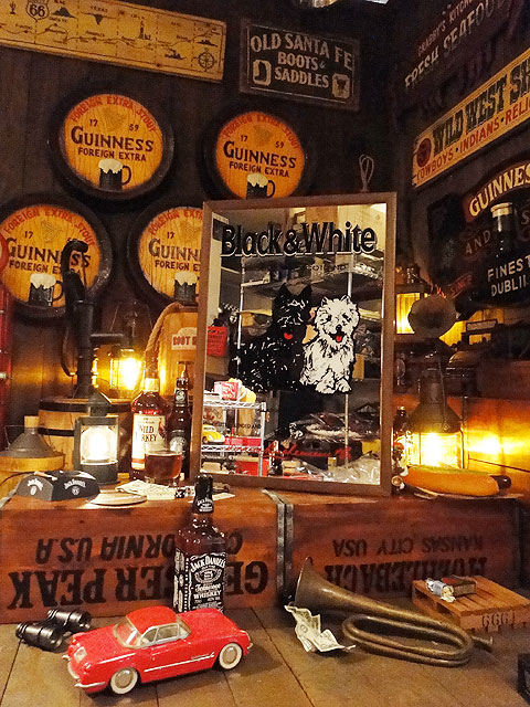 ビッグサイズ パブミラー ブラック ホワイト アメリカ雑貨 アメリカン雑貨 壁掛け 壁飾り 鏡 インテリアグッズ カッコイイ男の部屋を目指せ アメリカ 雑貨屋 男前 インテリア 雑貨 男前インテリア雑貨 グッズ 人気 レトロ 英国 ウォールデコレーション 壁立て