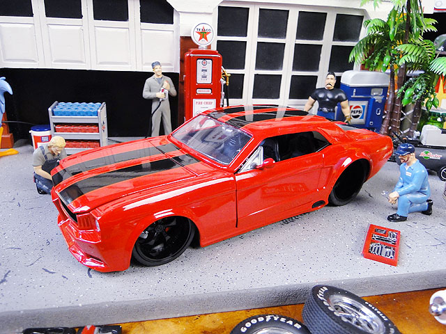 Jada 1965年フォード マスタングのダイキャストミニカー 1 24スケール レッド モデルカー アメ車 アメリカ雑貨 アメリカン雑貨 アメリカ 雑貨 インテリア こだわり派が夢中になる人気のアメリカ雑貨屋 小物 ミニカー 正規品 93 以上節約