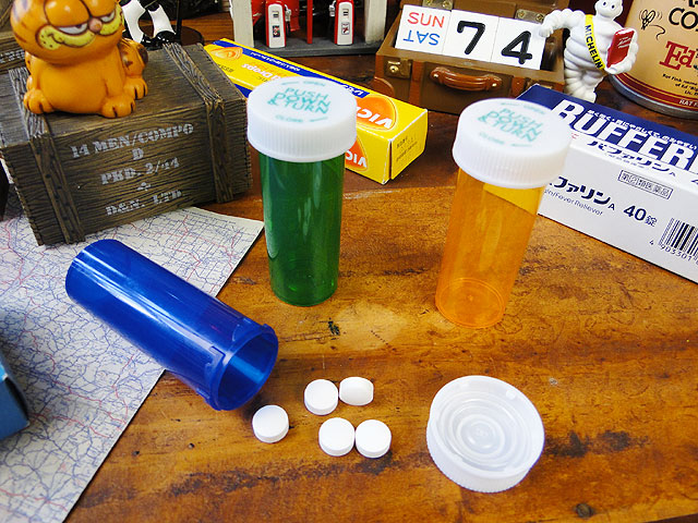 楽天市場 Pill Case ピルケース アメリカ オレンジ 筒型 薬 サプリ 小物収納 携帯 Cdc General Store