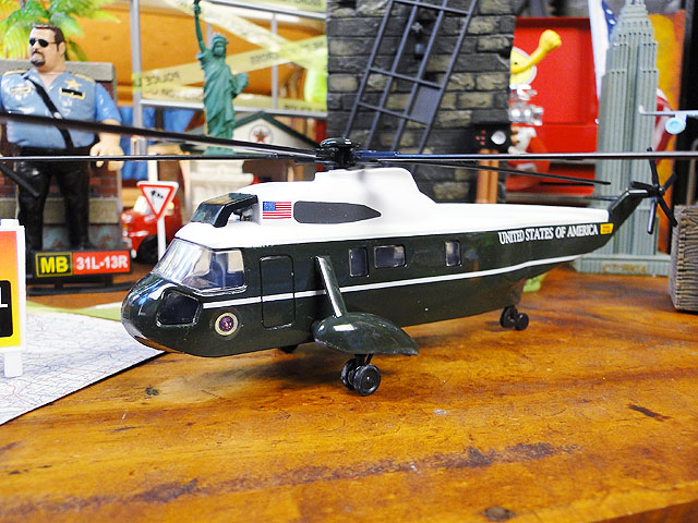 アメリカ合衆国大統領専用機　プレジデンシャルヘリ　マリーンワン　ダイキャストミニカー