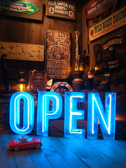 全国送料無料 オープンのインパクトネオンサイン ブルー ショップ仕様の本格派 こだわるお店のアイキャッチ 男の部屋 アメリカ雑貨屋 アメリカン雑貨 ネオンサイン 看板 人気 おしゃれ カッコイイ 壁掛け 壁飾り 照明 個性派 Onpointchiro Com