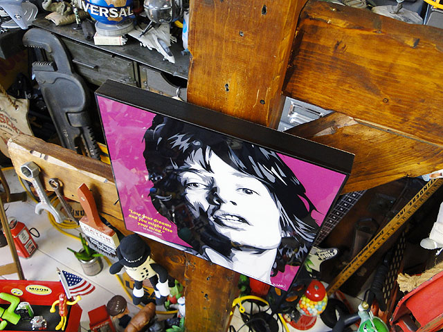 ミック ジャガーのポップアートフレーム おしゃれ かっこいい男の部屋 アメリカン雑貨 アメリカ雑貨 インテリア ウォールデコレーション グッズ ポスター レトロ 人気 壁掛け 壁立て 壁面装飾 壁飾り 男前 装飾 西海岸スタイル 新商品 新型