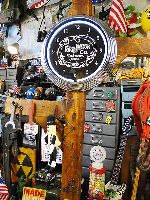 今季ブランド インテリア雑貨 時計 ダイニング ギフト おしゃれ アメリカ 雑貨 グッズ 人気 インテリア アメリカン雑貨 アメリカ雑貨 壁掛け時計 ガレージネオンクロック フォード モーターカンパニー かっこいい 壁飾り クロック 生活雑貨 掛け時計