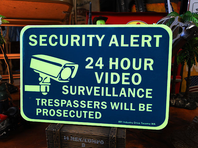 楽天市場 アメリカの蓄光セキュリティミニサイン 24時間録画中 アメリカ雑貨通販キャンディタワー