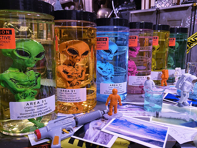 エイリアンのホルマリン漬け 全惑星制覇でエイリアンタワーが完成 全6種コンプリートセット アメリカ雑貨通販キャンディタワー コレクション エリア51